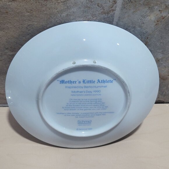 Schmid Hummel Mothers Day 1990 Mothers Little Athlete Decorative Wall Hanging Pl - Picture 11 of 11